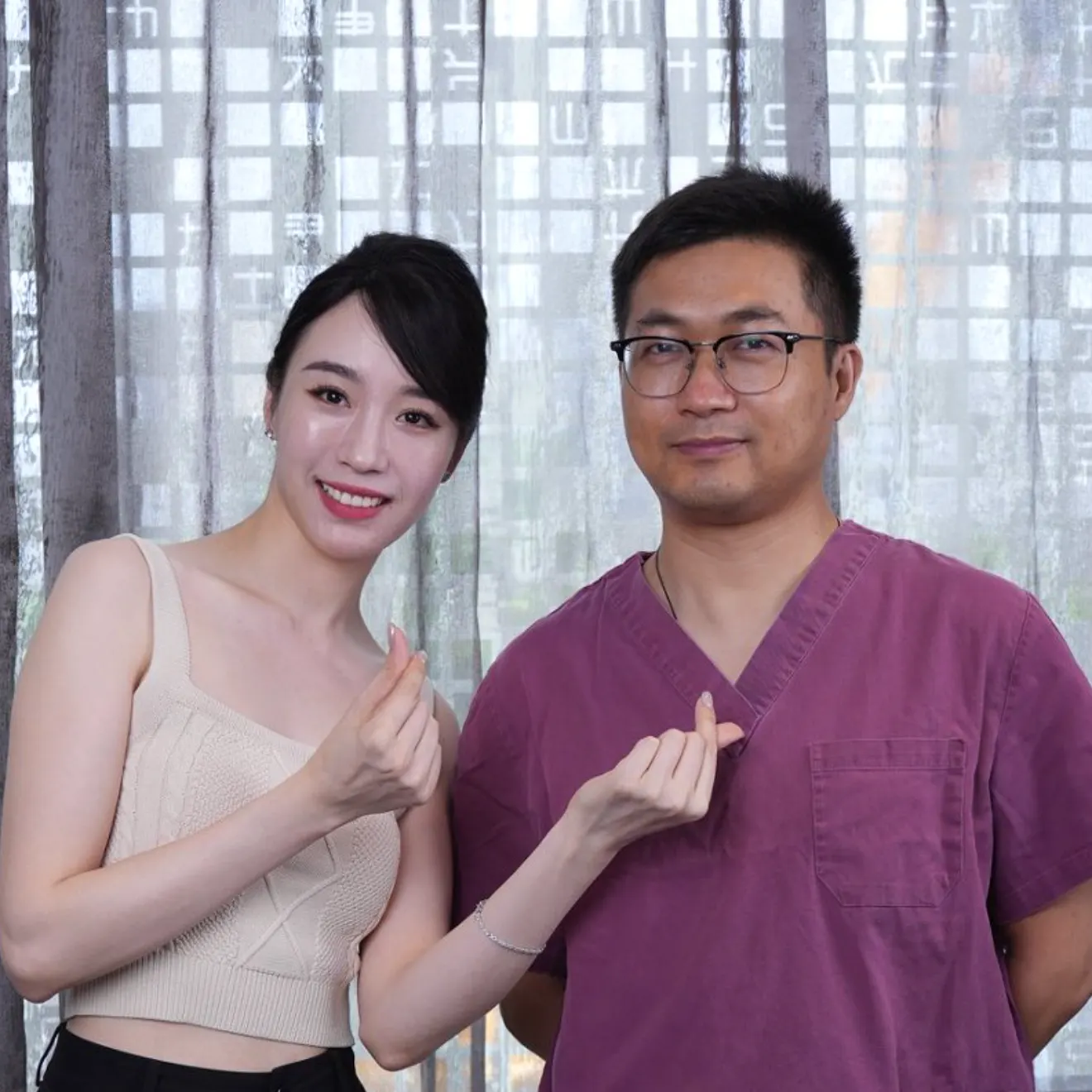 20年以上 资深的眼部整形专家 3